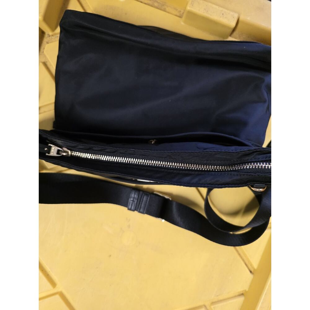 Tumi Voyageur Capri Black Nylon Medium Size Travel Shoulder Crossbody Bag - Picture 9 of 10